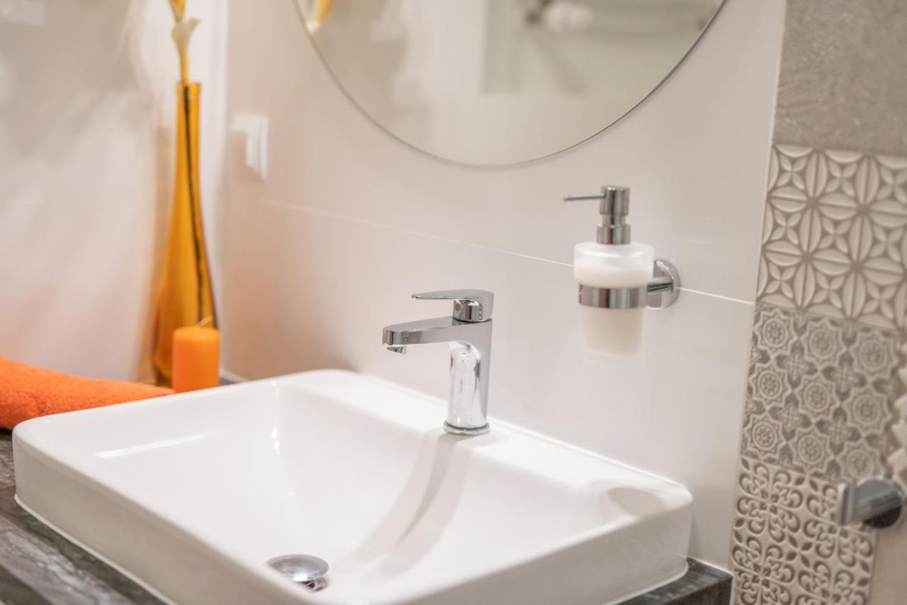 Apartamento Apatramenty U Ireny - Blizej Morza Kołobrzeg Exterior foto