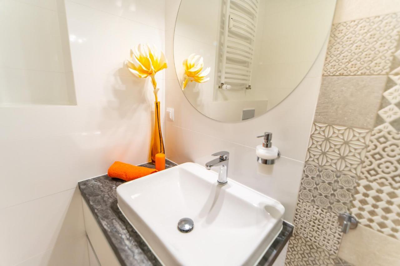 Apartamento Apatramenty U Ireny - Blizej Morza Kołobrzeg Exterior foto