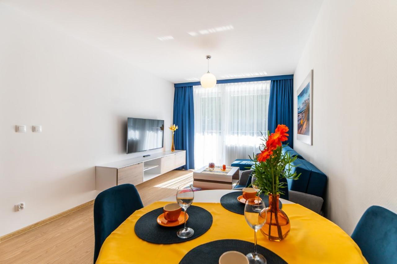 Apartamento Apatramenty U Ireny - Blizej Morza Kołobrzeg Exterior foto